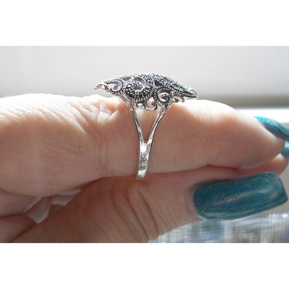 925 STERLING SILVER Swirl Marcasite Ring - Picture 6 of 15